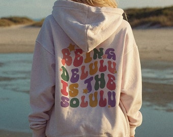Delulu zijn is de Solulu hoodie, retro trui, vintage stijl grappige emotionele hoody Boho Surfer tijdperk shirt bewustzijn