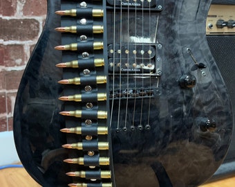 Puntali in rame con conchiglia in ottone Tracolla per chitarra in pelle di vacchetta nera
