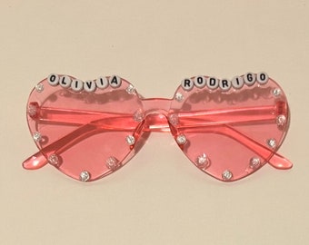 Olivia Rodrigo concert glasses