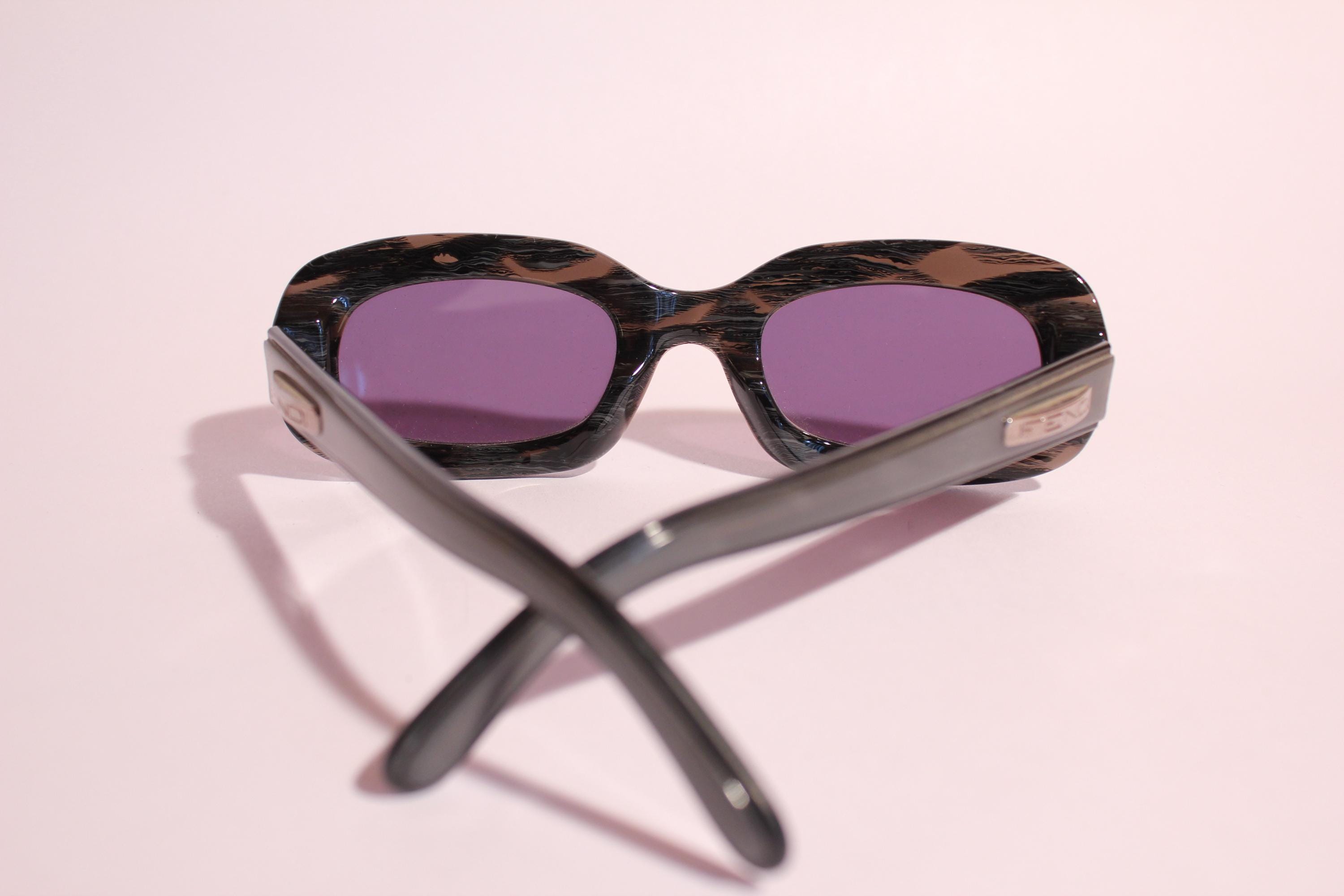 Fendi Vintage 2000 display picture 2