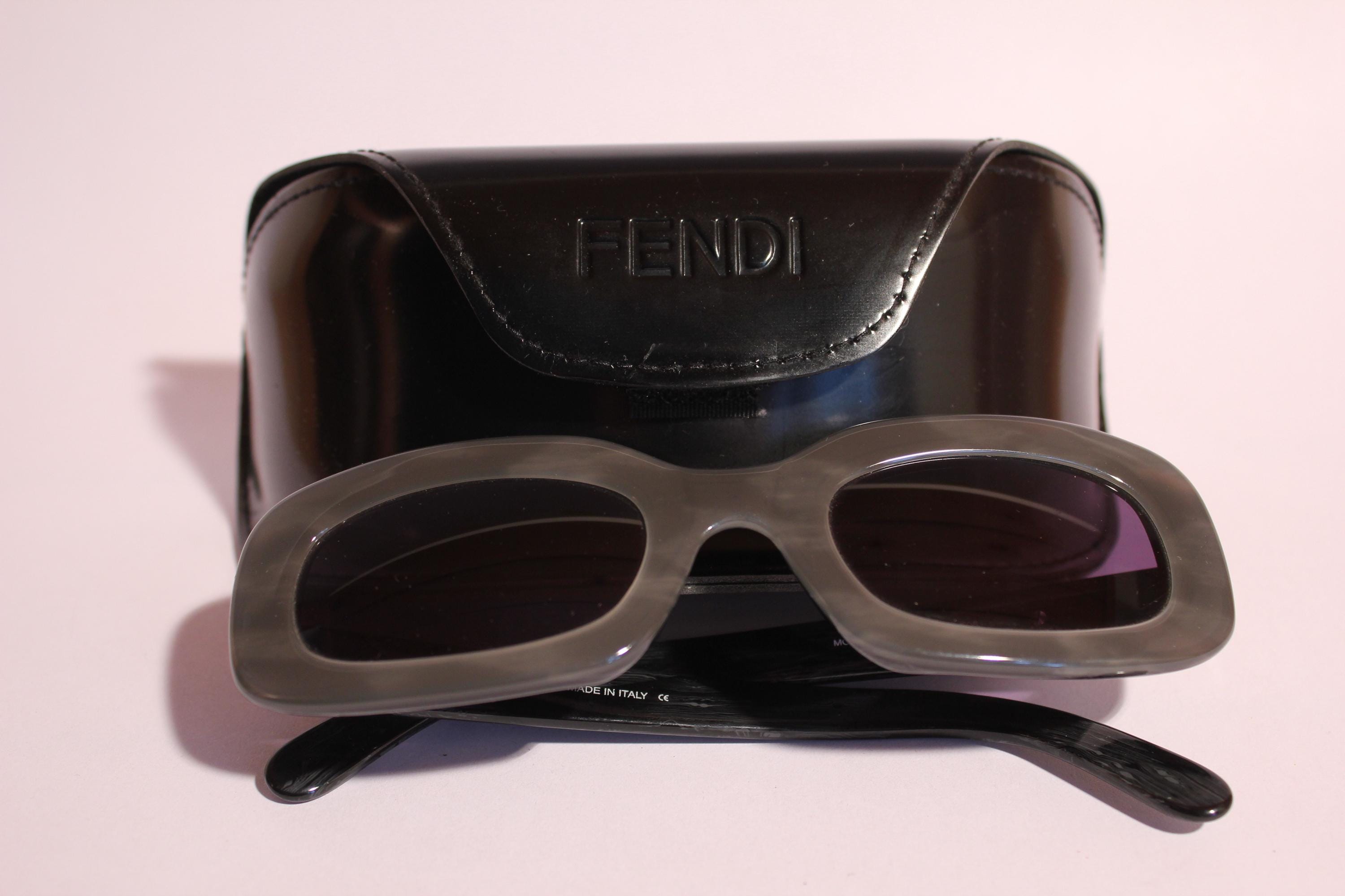 Fendi Vintage 2000 display picture 1