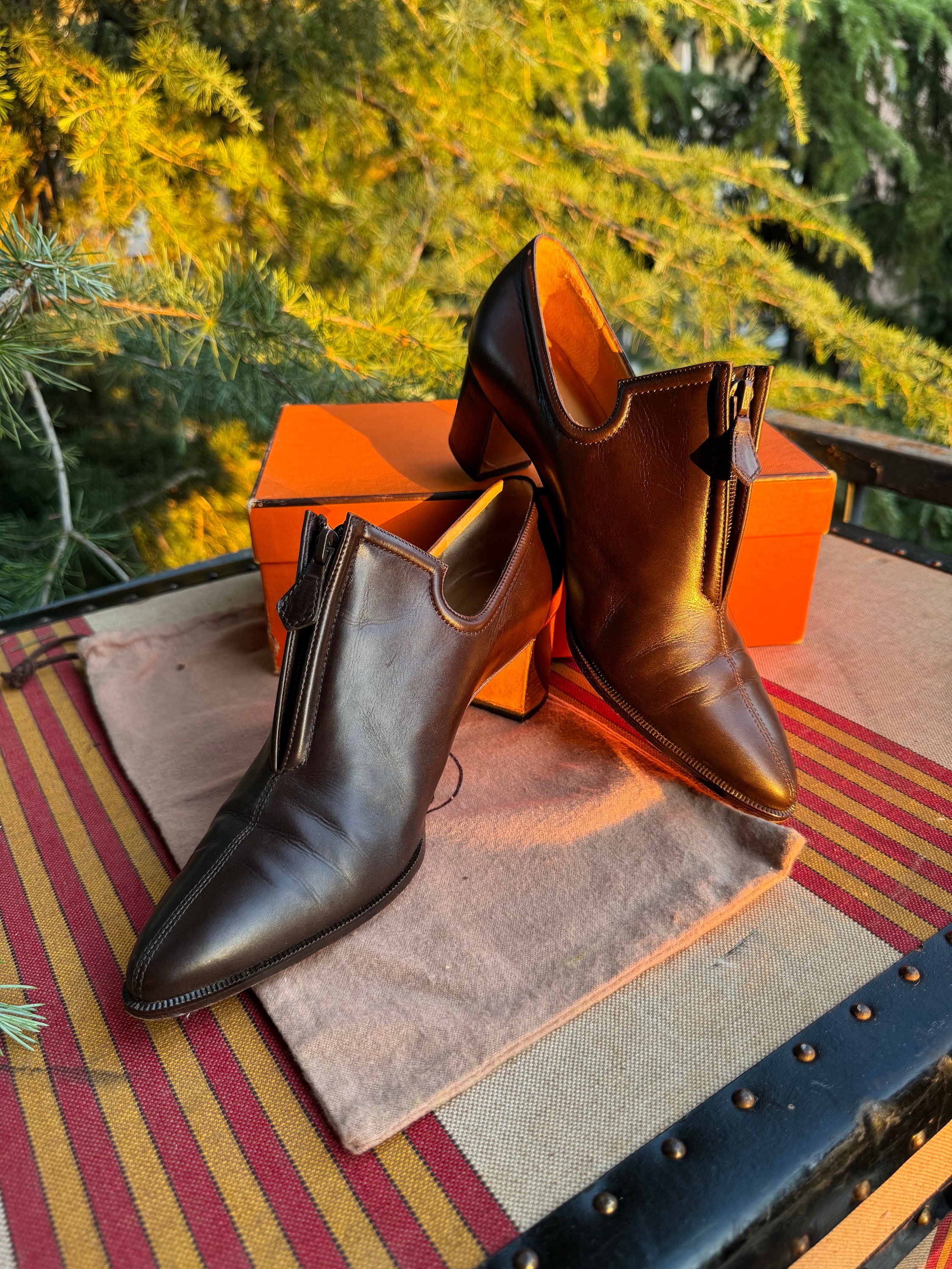 HERMES ビンテージ　ダークブラウン レザーミュール HERMES - 【ヴィンテージ】◇エルメス◇ ゴールド バックル