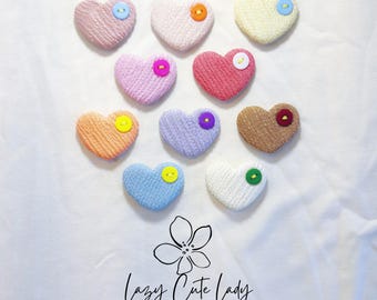 Pinzas para el pelo de tela con forma de corazón: pasadores texturizados con botón - Accesorios para niñas