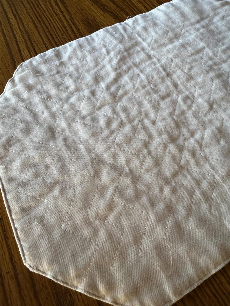 Tapis de nourriture pour chat vintage recyclé : set de table respectueux de l'environnement pour animaux de compagnie image 4