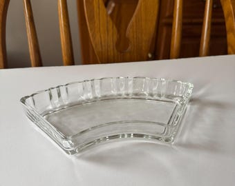 Vintage Glass Cat Dish – Whisker-Friendly Wet Food Bowl
