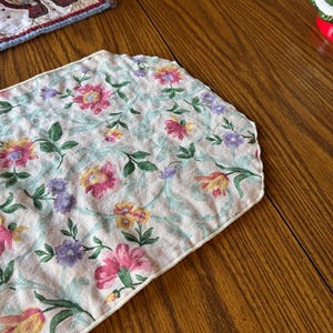 Tapis de nourriture pour chat vintage recyclé : set de table respectueux de l'environnement pour animaux de compagnie image 13