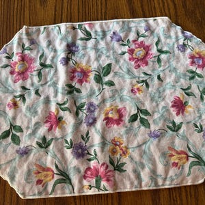 Tapis de nourriture pour chat vintage recyclé : set de table respectueux de l'environnement pour animaux de compagnie image 2