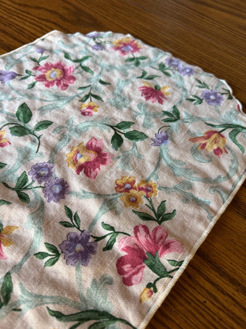 Tapis de nourriture pour chat vintage recyclé : set de table respectueux de l'environnement pour animaux de compagnie image 8