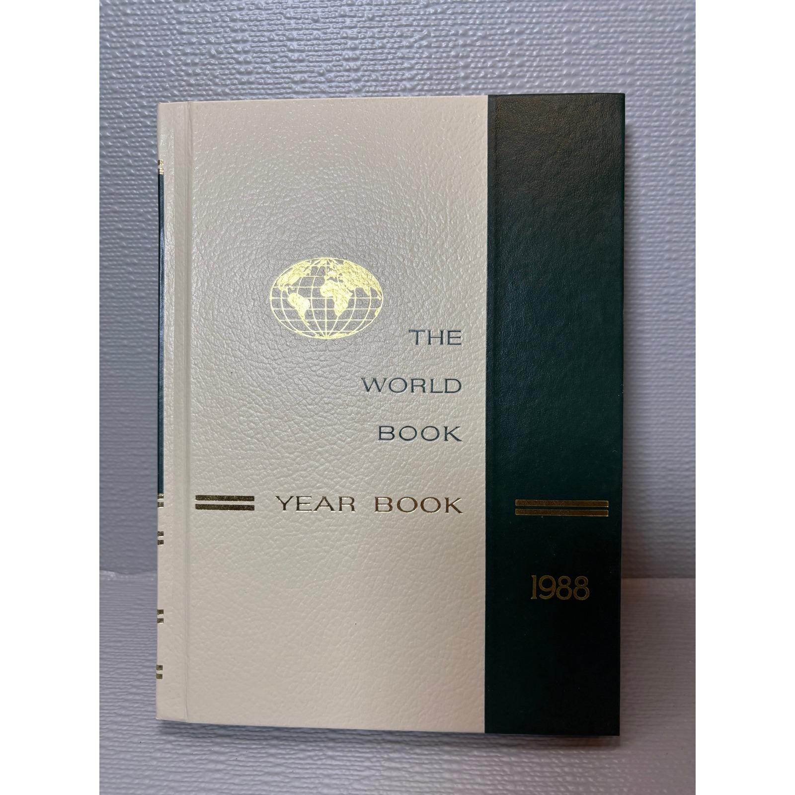【中古】英語年鑑〈1988〉 1988 the World Book Encyclopedia - Etsy