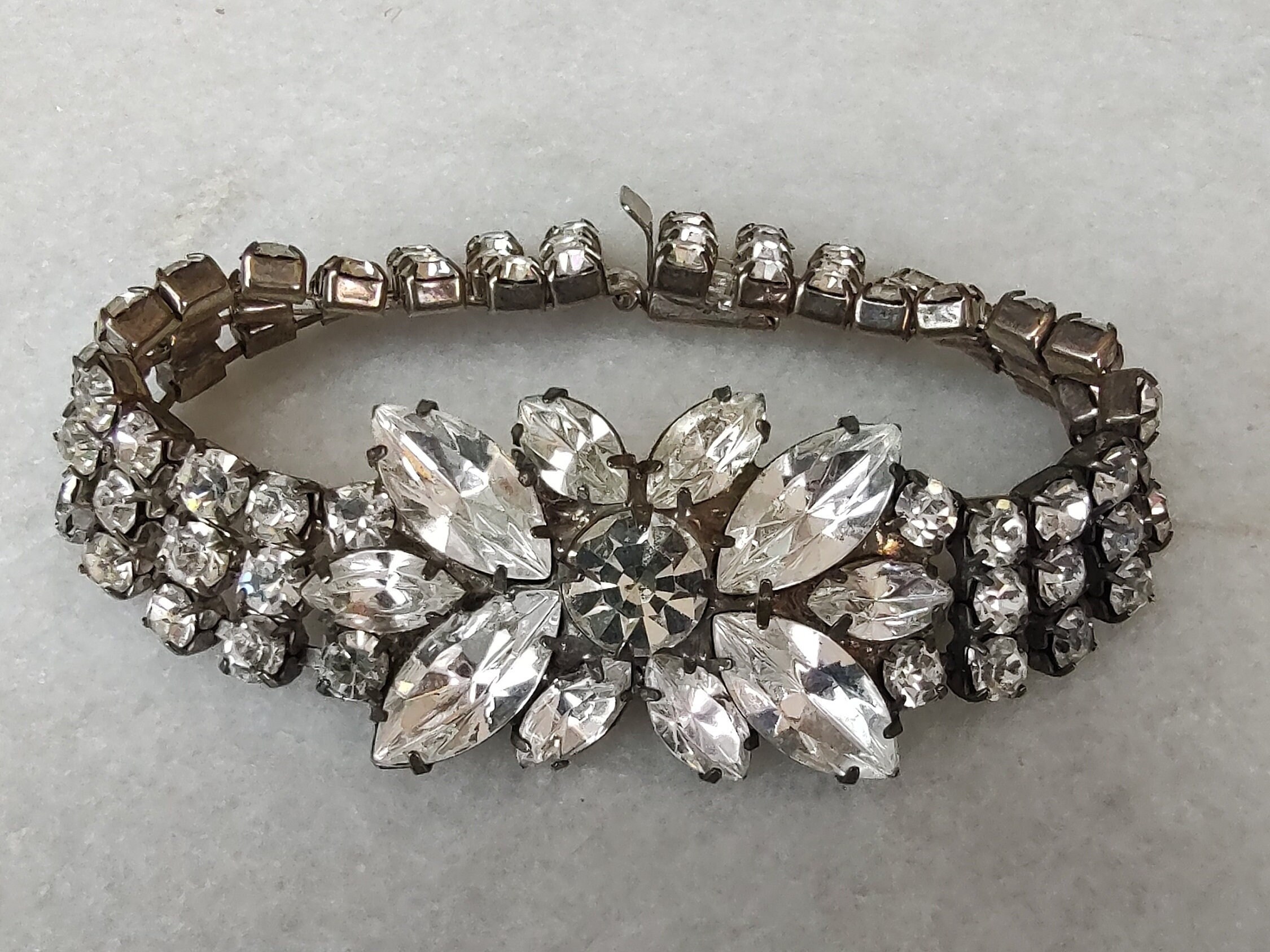 Vintage Floral Glass Bracelet - EE50 - Etsy