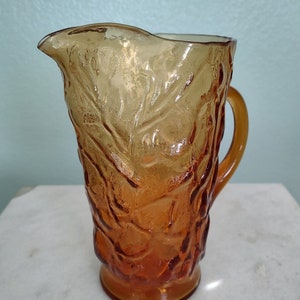 Retro Vintage Amber Orange Glass Pitcher Crinkle Style 9.5&quot; tall MCM -EO37