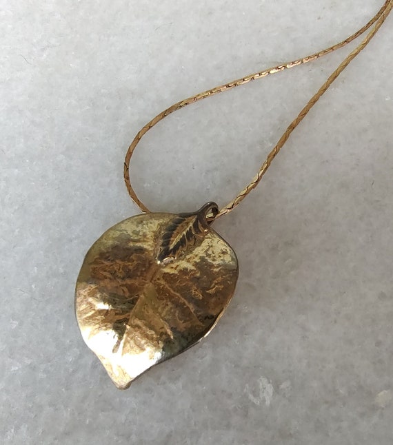 Vintage Gold Toned Leaf - 14K Gold Chain Italian … - image 1