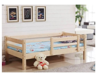 Kinderbett mit Lattenrost und Rausfallschutz, Kleinkindbett mit Lattenrost, Montessori-Bodenbett, Bett mit Gitter, Lit enfant, Letto per bambini