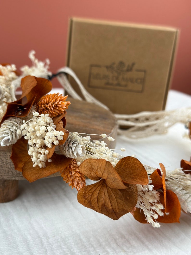 Couronne Léonie, de fleurs séchées dans les teintes Terracotta, accessoires pour coiffure de mariée, mariage bohème. image 3