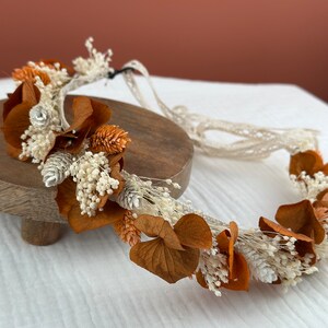 Couronne Léonie, de fleurs séchées dans les teintes Terracotta, accessoires pour coiffure de mariée, mariage bohème. image 2