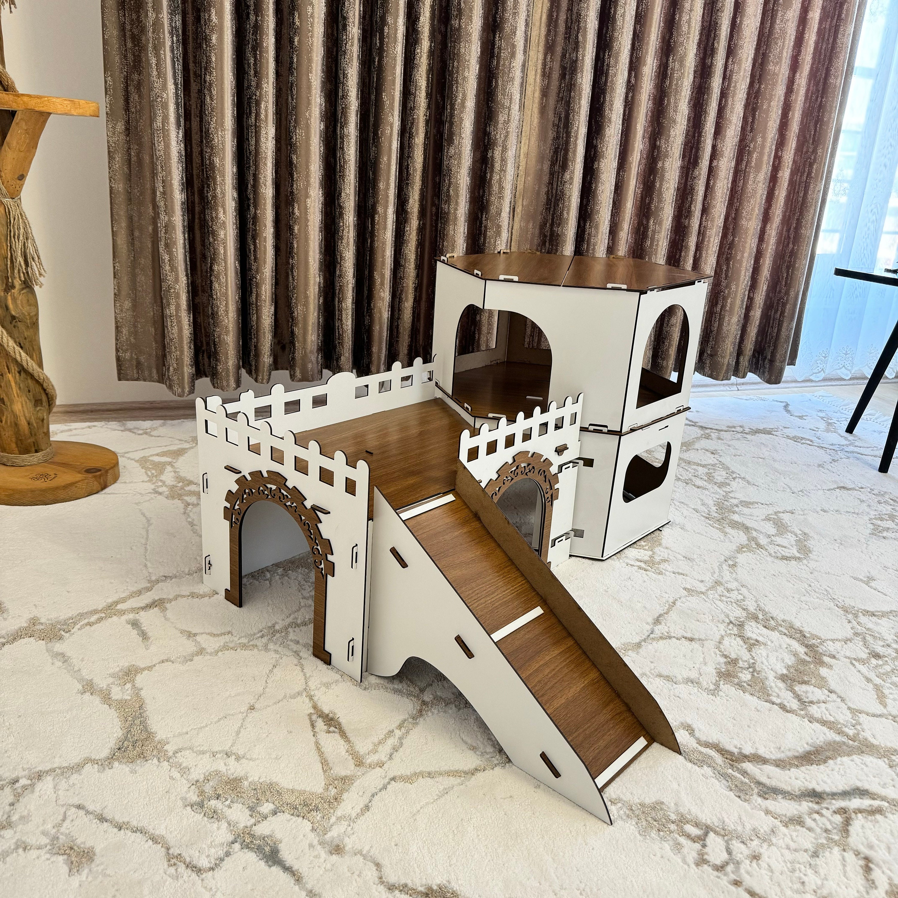 CASTLE Rabbit House Walnutwhite, Rabbit House, Rabbit House, Rabbit