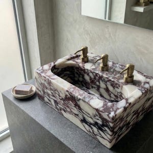 Lavatório artesanal violeta para banheiro, cuba única em mármore Breccia, decoração moderna para lavabo, pedra natural com furos para torneira.