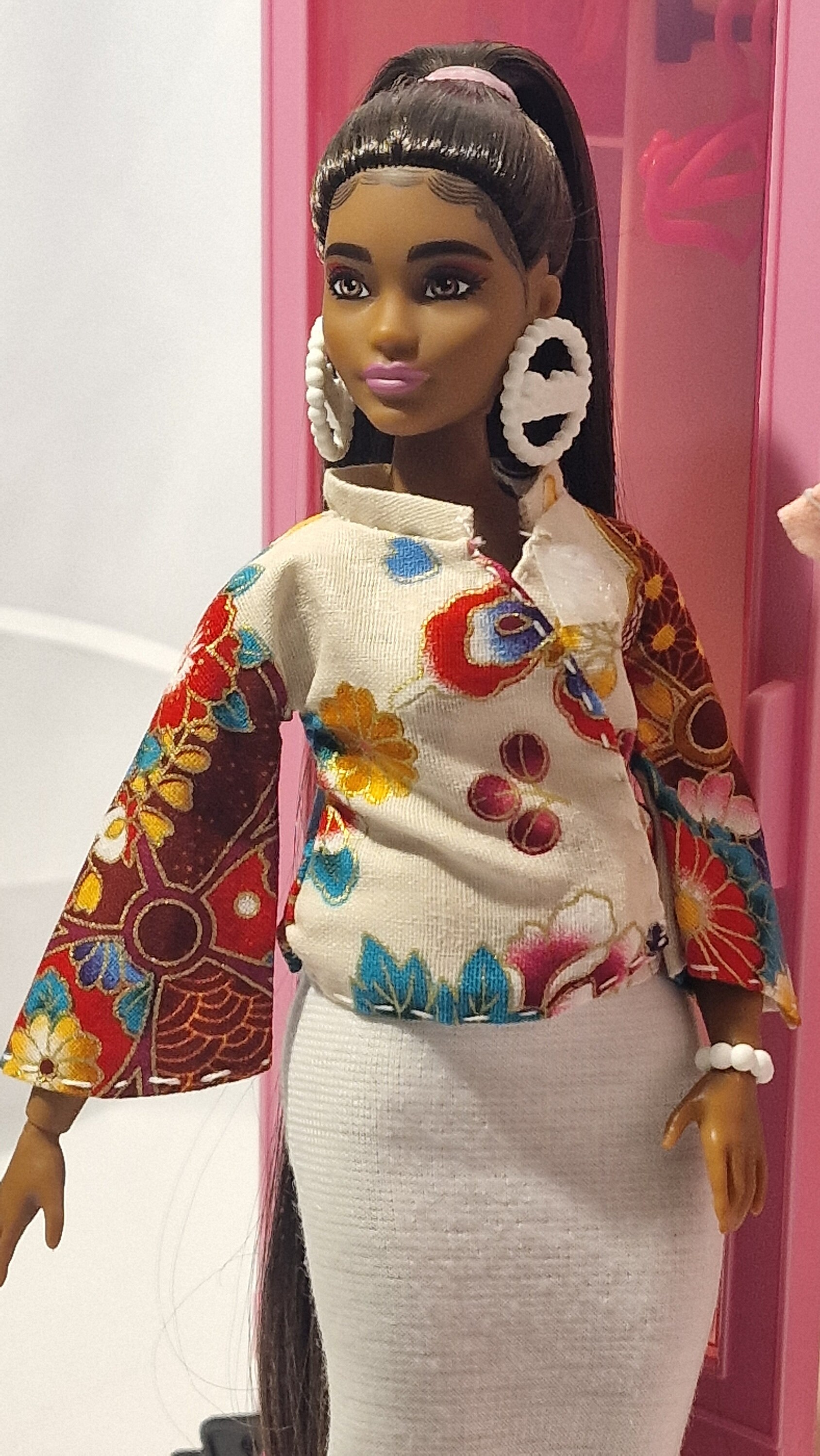 マルチカラーの花柄爆発オリエンタルスタイルトップ、手作り人形トップ