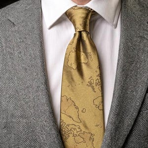 Vintage Alviero MARTINI 1a CLASSE zijden stropdas uit de jaren 90 met wereldkaartpatroon, 9,5 cm breed, jacquardzijde, gemaakt in Italië. Cadeau voor hem.
