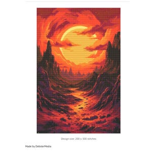 Op de afbeelding: Een pixel art kruissteekpatroon van een zonsondergang boven een canyon met een grote oranje zon en rode, oranje en paarse bergen.