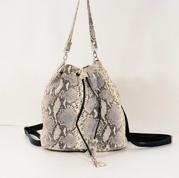 Two Pretty | Full Grain Leather Convertible Backpack Amazon.com: Time Resistance Leather Backpack for Women  main image 4