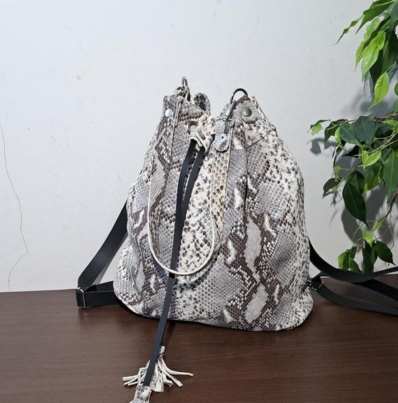 Convertible bucket bag backpack cheap