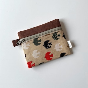Monedero de tela con diseño de pájaros de colores con cremallera, monedero pequeño para monedas y tarjetas, un bonito regalo para amantes de los animales y las aves.
