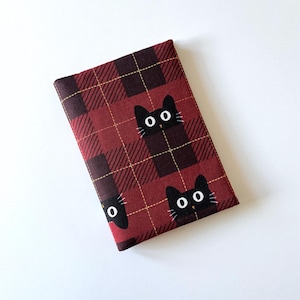Black Cats Checked Passport Holder – Animal Fabric Travel Wallet, Gift for Traveller, Cartoon Passport Cover, Gift for Cat Lovers (Red)