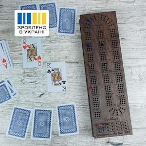 Juego de cribbage, juego de mesa compacto y plegable de madera con compartimento para guardar cartas y fichas: juego de mesa de viaje de madera natural de primera calidad