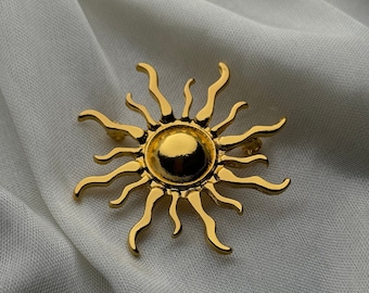 Vintage brooch,Gold Sun Metal Pin Brooch,Sunshine Pin Badge,Lapel Pin, Enamel Pin for Backpacks Jeans,Positive Pins,Perfect Pin Gift for Her