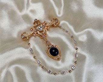 Baroque Court Vintage Pearl Brooch, Carved Pearl Brooch, Vintage Brooch, Pearl chain, suit pin,cravat badge, gift for her, Brooch lover gift