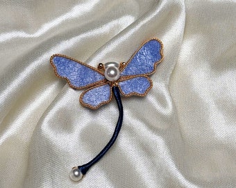 Blue velvet Dragonfly brooch, pearl brooch, embroidery brooch, insect brooch, wedding gift, gift for mom, gift for girlfriend, birthday gift