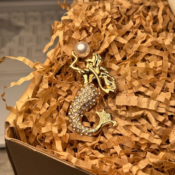 Vintage Gold Mermaid Brooch: Pearl Accent, Antique Style