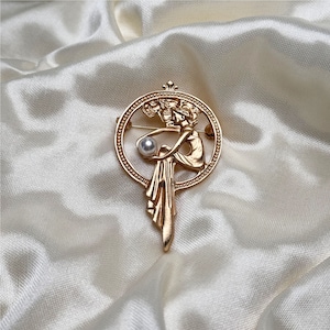 Vintage dreaming goddess brooch,dreaming goddess brooch,Women‘s dream brooch,courage brooch,natural brooch,holiday gift,gift gor mom,pin