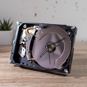 Computer Parts Clock | Hard Disc Drive Handmade Clock | Refurbished Materials | HDD Clock | Great Gift