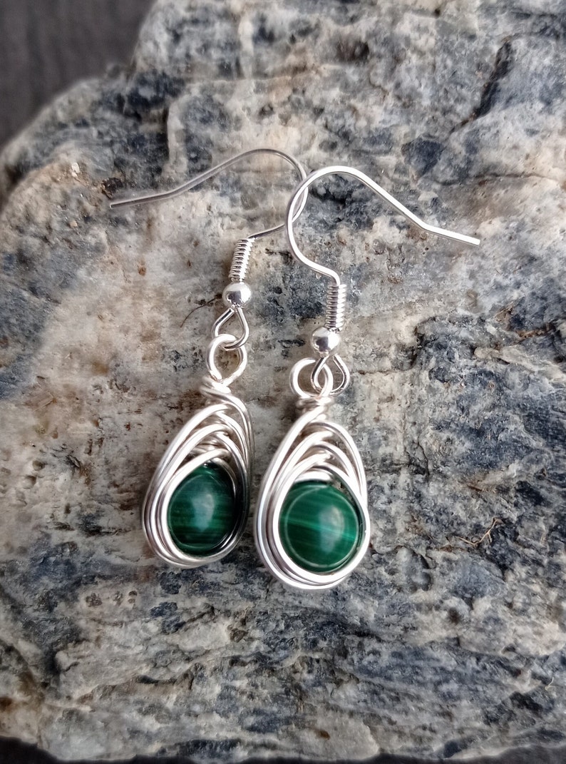 Handmade Natural Malachite Sterling Silver Herringbone Weave Teardrop Earrings zdjęcie 1