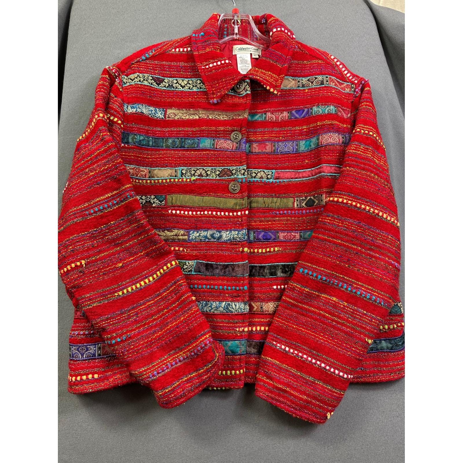 Coldwater Creek 花柄刺繍ジャケット Coldwater Creek's outerwear fuses function with fashion | CNN