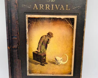 Graphic Novel “The Arrival” by Shaun Tan Hardcover First Edition