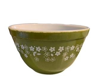 PYREX 1970’s Spring Blossom Green Small Bowl 401 750ml Cottage-core