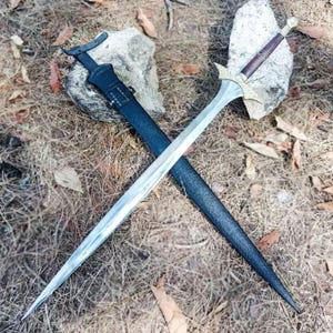 Legendary Master Sword | 30-Inch Carbon Steel, Full Tang – Leather Sheath Included, Gift-Ready