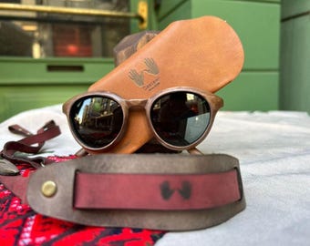 Handcrafted Walnut Wood Sunglasses with Leather Case – Stylish UV400 Protection for Ultimate Comfort and Durability-Ready to Ship