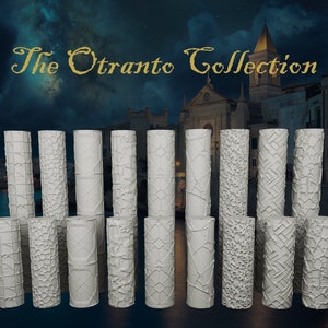 Könnte beinhalten: Eine Sammlung von achtzehn weißen zylindrischen Walzen mit verschiedenen geprägten Texturen und geometrischen Mustern. Der Text "The Otranto Collection" ist in goldener Schrift über den Walzen vor einem nächtlichen Himmel zu sehen.