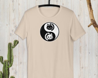 Cat ying-yamg - T-shirt, Stylish Cotton T-Shirt, Casual Wear Top, Unique Design Unisex Shirt, Fashionable Apparel for All