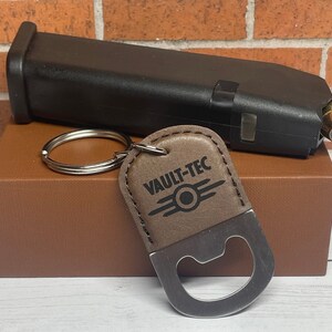 Keychain - Bottle Opener - D20 - Leather Keychain - Bottle Opener - D20 - Leather