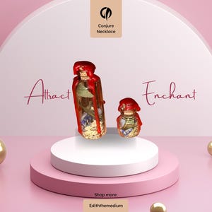 Puede incluir: Dos botellas de vidrio con sellos de cera roja, una alta y otra pequeña, se asientan sobre una plataforma blanca contra un fondo rosa. Las botellas están llenas de elementos dorados y azules. Las palabras "Attract" y "Enchant" están escritas en cursiva.