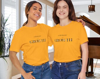 Camiseta "Celebre Nosso Crescimento", Camiseta para Recital de Piano Primavera/Verão, Camiseta Personalizável com Texto, Camiseta Unissex em Malha, Roupa para Apresentação Musical NT07