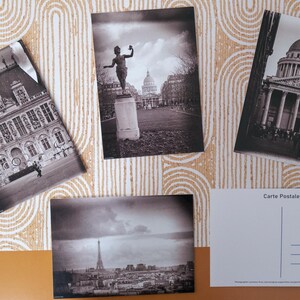 Lot de 4 cartes postales de Paris