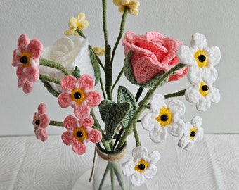 Bouquet de fleur éternelles, à 5 fleurs, fleur au crochet, fait main, fête des mères, cadeau pour elle, cadeau anniversaire, roses, myosotis