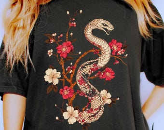 Schlangen-Shirt mit Blumenmuster, Botanisches Schlangen-T-Shirt, Boho-Goblincore-Geschenk für Schlangenliebhaber