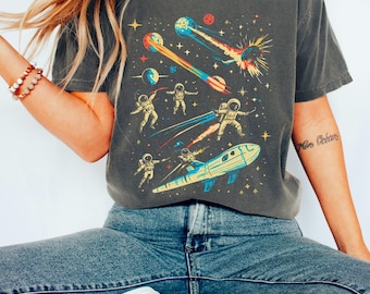 Space Battle Vintage shirt, Retro Sci-fi Tee, Fighter Galaxy War Shirt, Cosmic Apparel, Astronomy Gift, Geeky gift